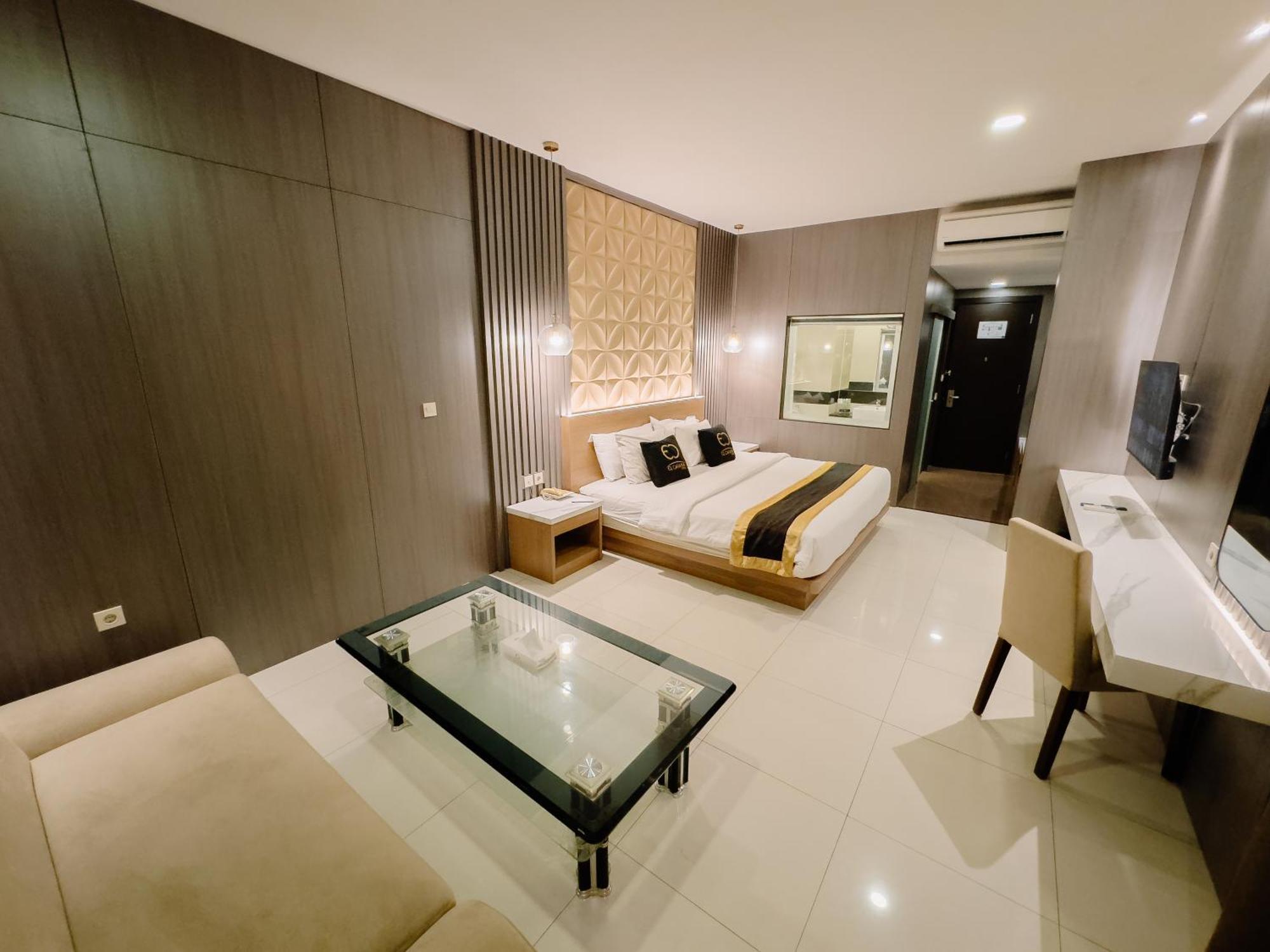 Hotel El Cavana 3*